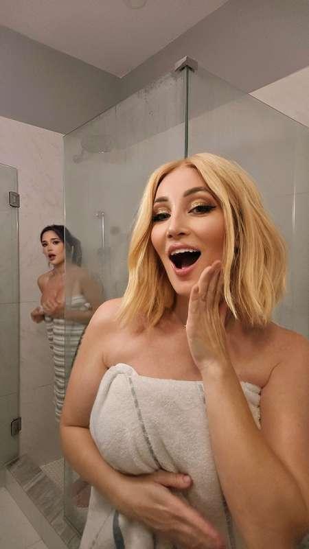 Thank you for the best stream 💜 ❤️ ♥️ @lordhoekage and I jus..