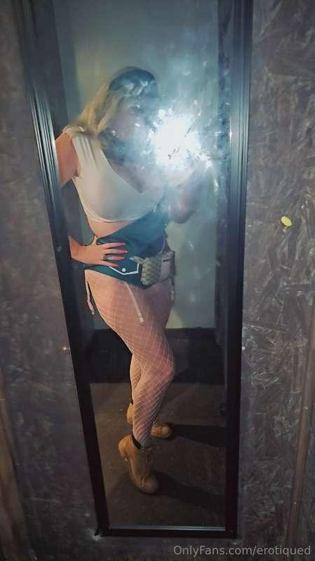erotiqued image #7