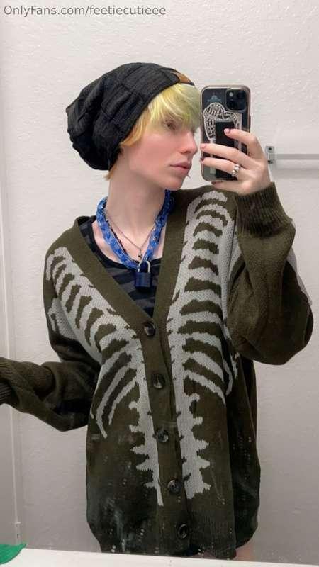 Hey all! Old pic because I haven’t taken any new ones yet 😩 ..