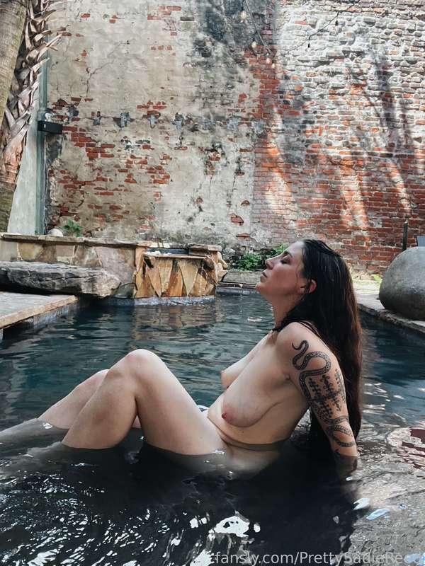prettysadiereed image #4