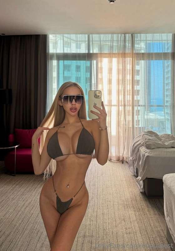 It's too hot, is it the weather or me? 🔥🔥🔥🔥