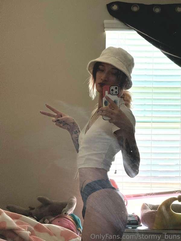 Tell me I’m sexy daddy 💕