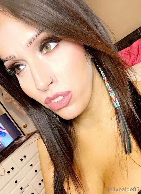 🖤 Happy Tuesday 🖤 