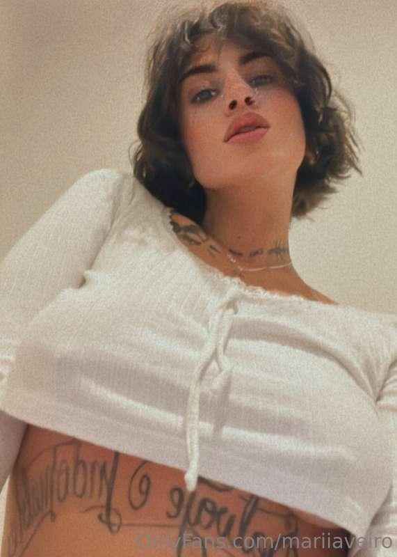 Que tal amores? He amanecido más hot de lo normal.. 🔥🔥 pasar..