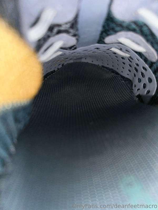 deanfeetmacro image #1