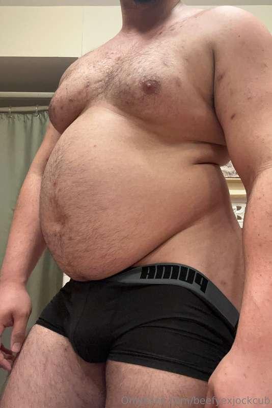 (Swipe over for 1st half of video) so I was minding my busin..