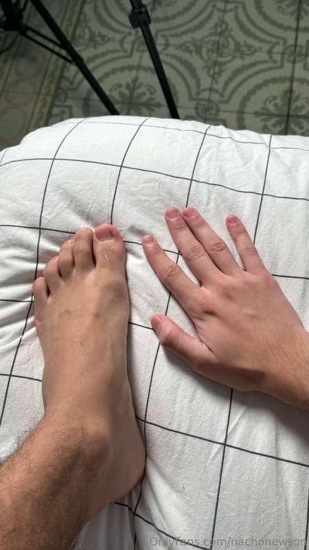 As requested - photos of my little hands and feet.