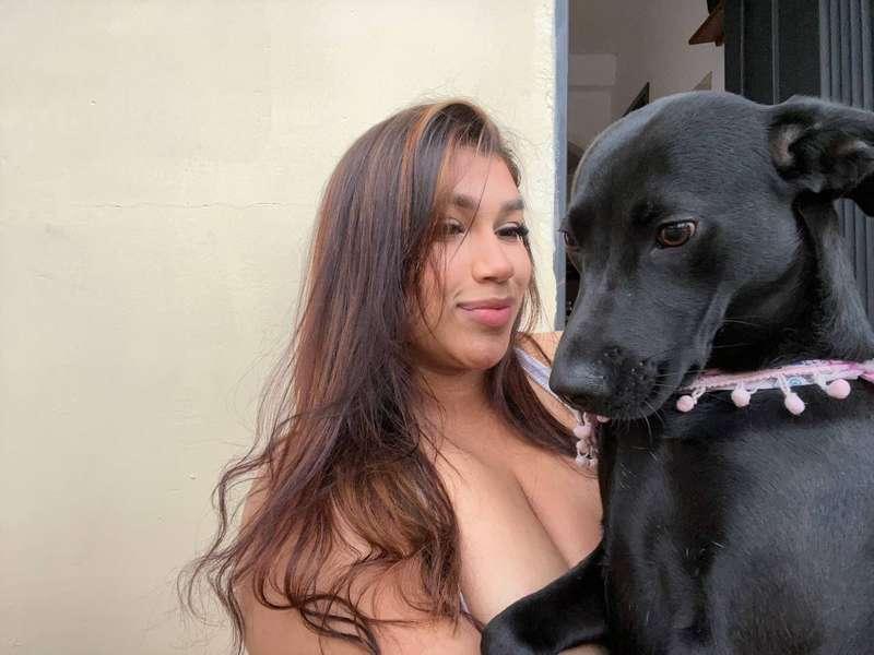 if you also love pets, you deserve a titty pic haha