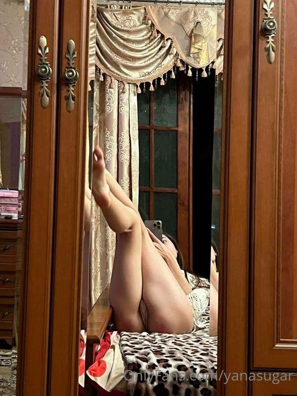 Spread those legs, take of my panties, then spread lips betw..