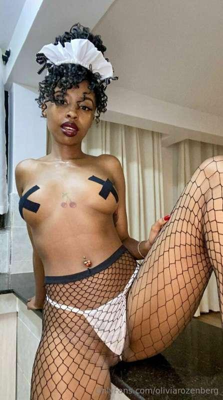 My tight pussy is very wet💦, I can't restrain myself anymore..
