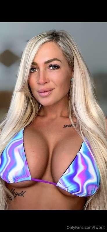 Titty Tuesday 😈