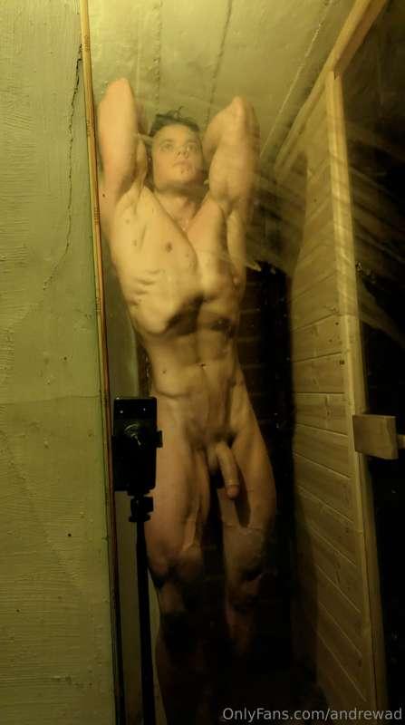 Your favorite pose? this ones definitely mine 😏😝