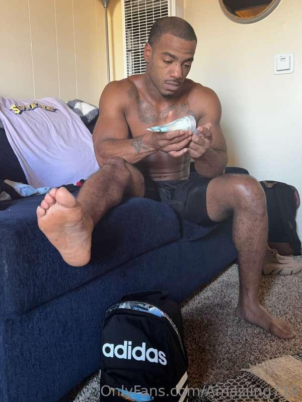 Daddy is getting all freshened up for you baby 😏
