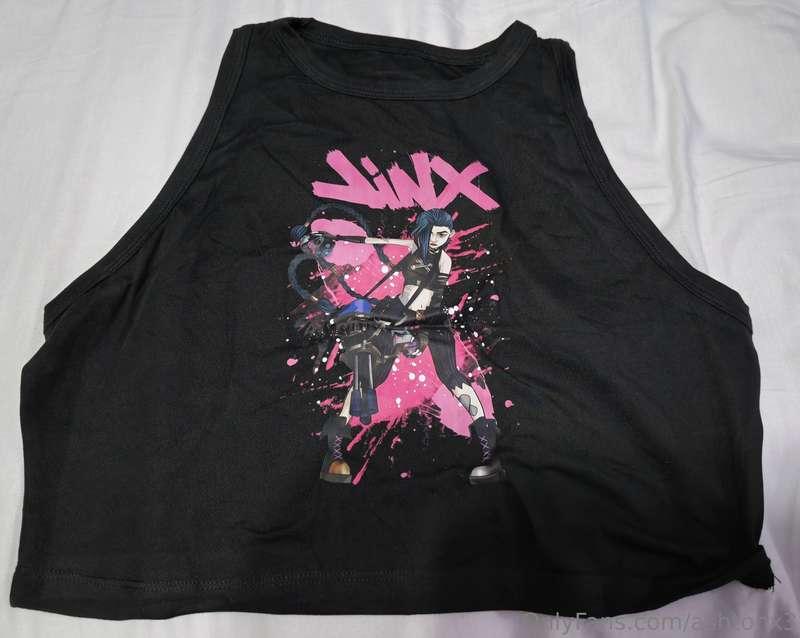 My arcane tank tops arrived!! 😍 My favorite show.💖☺️