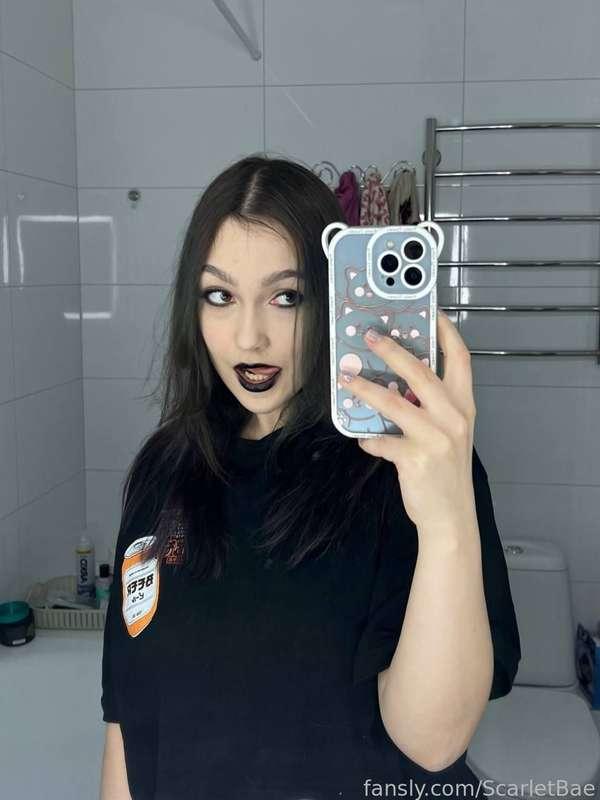 scarletbae image #4