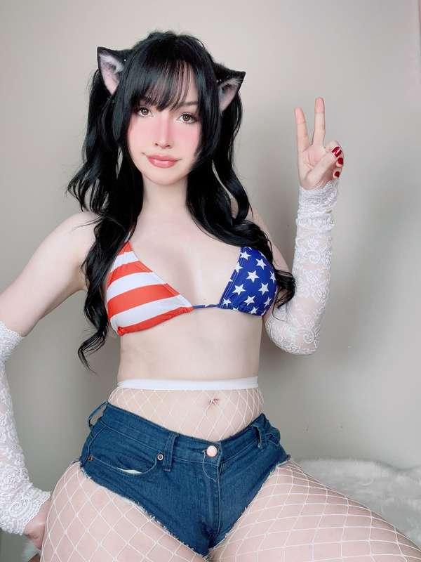 This kitty is bored and horny and I want you to distract me ..