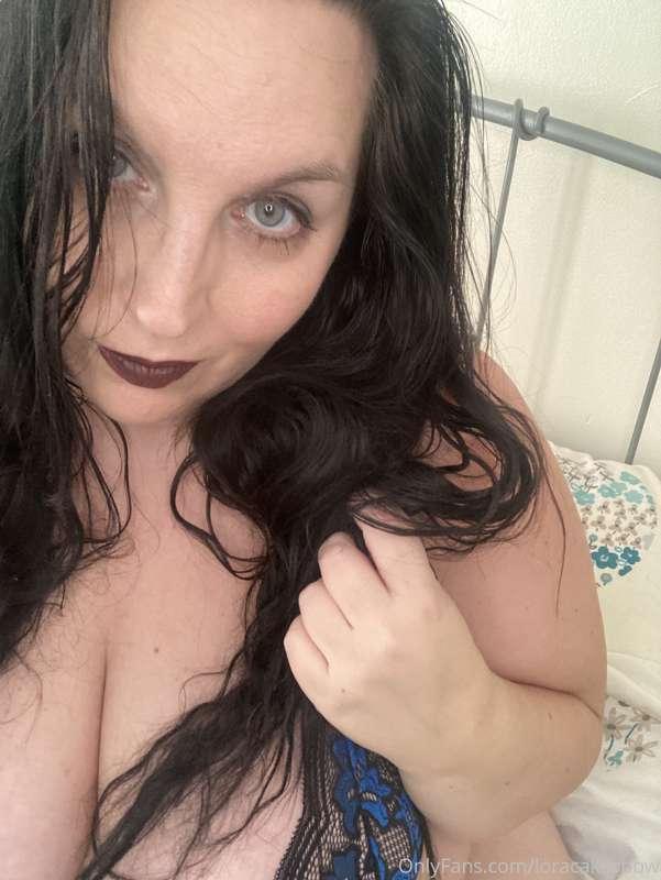 Will you use my mouth or tits?🥵