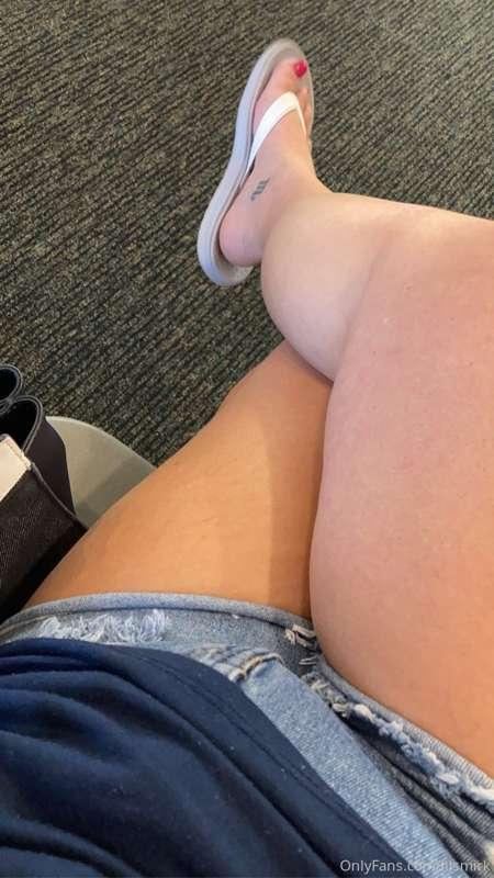 Pedicure had got to happen this weekend. Lol