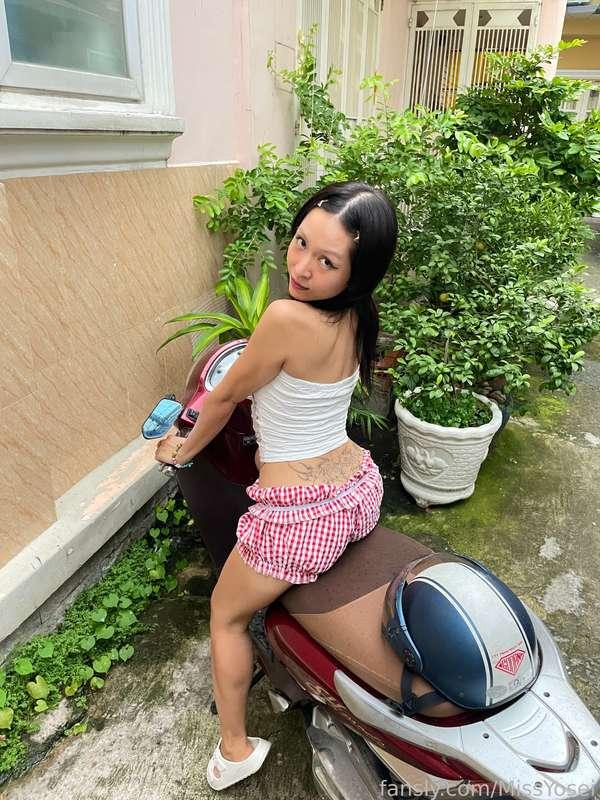 drive u crazy 😘😉🏍 


#fyp #asian #asiangirl #japanese #petite #young #goth #anime
