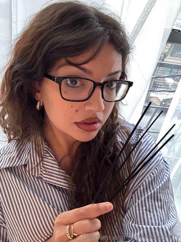 made my own DIY incense today, it’s such a simple process! w..
