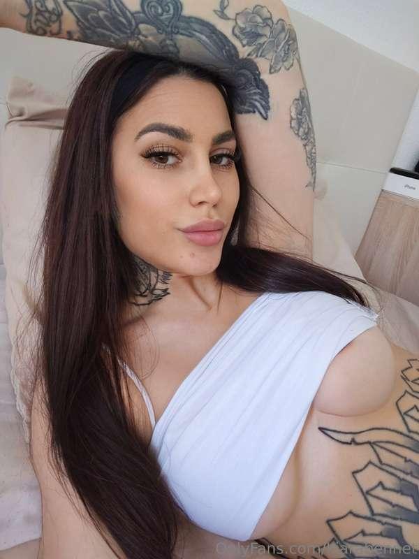 Want a taste of my tiny pussy?👅