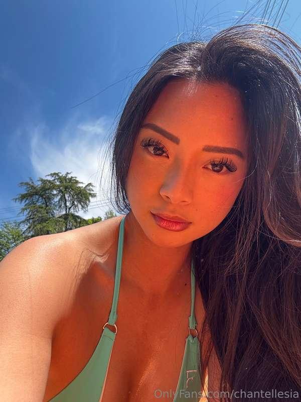 You’re staring again… but I don’t mind 😉