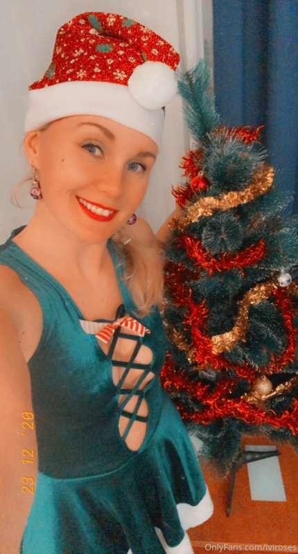 Merry Christmas for everyone!! 🥰💋💋🎄🎁❤️