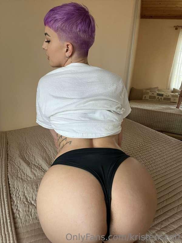 Can I sit here (your face)?