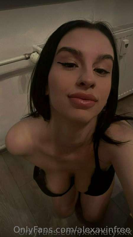 alexavinfree main image