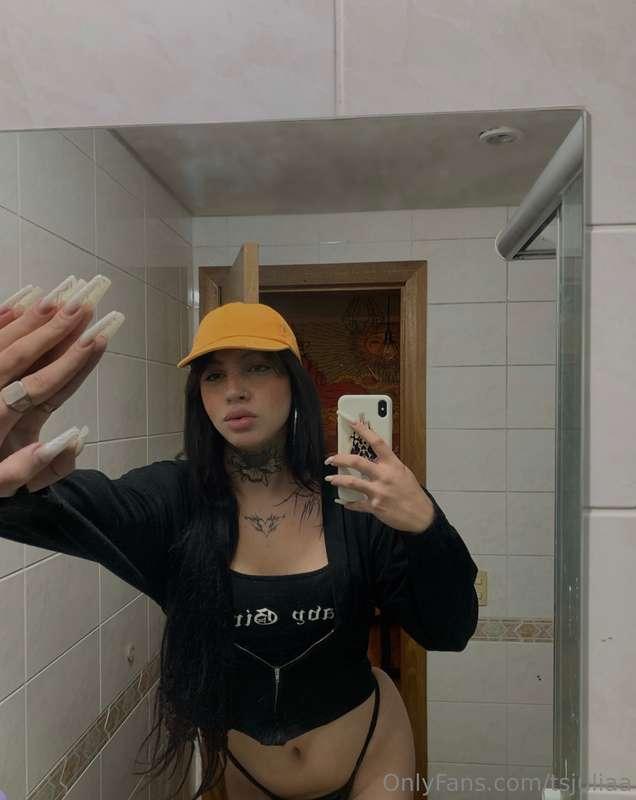 Wanna do it in public bathroom?