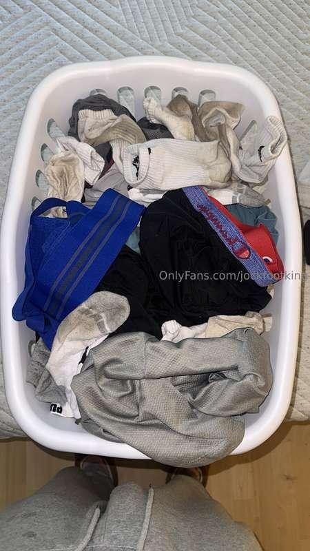 I have some dirty socks in here ive worn for over a week +. ..