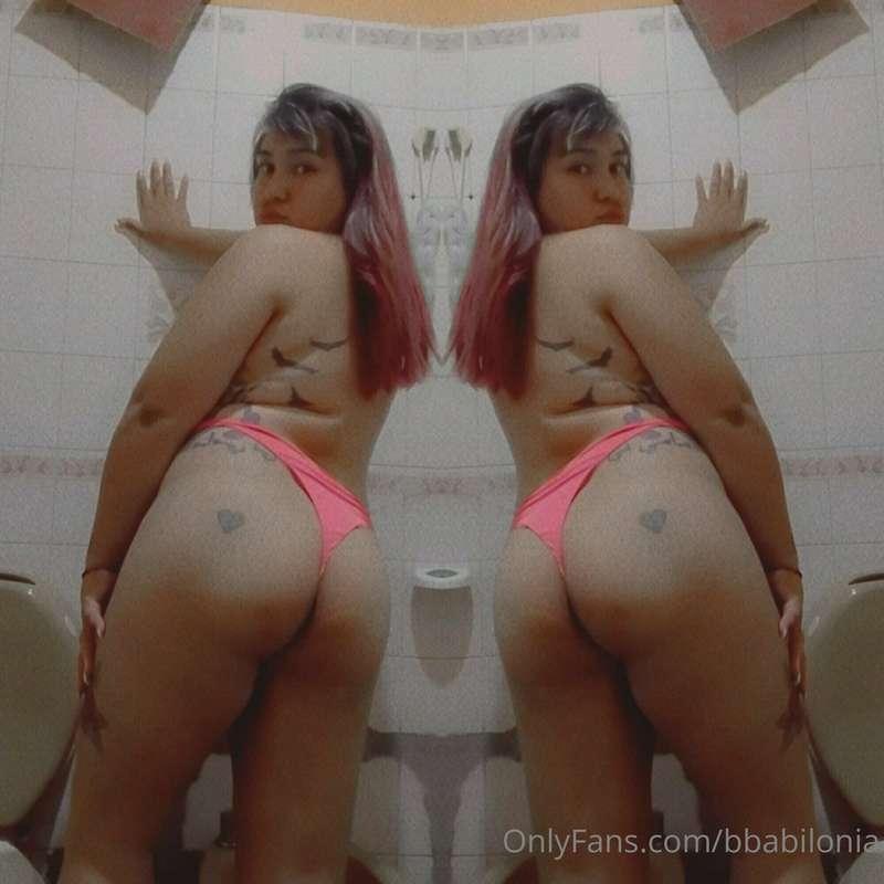 i really want to do evil. .  who wants to play with me? 🥵🔥