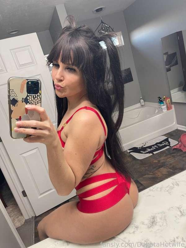 dakotahotwife image #61