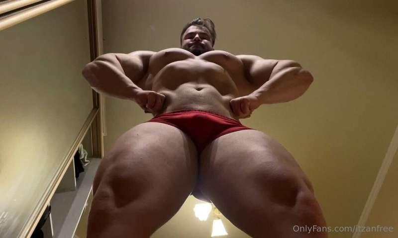 ▫️Handsome, straight bodybuilder 6’2“/246 27 years I am avai..