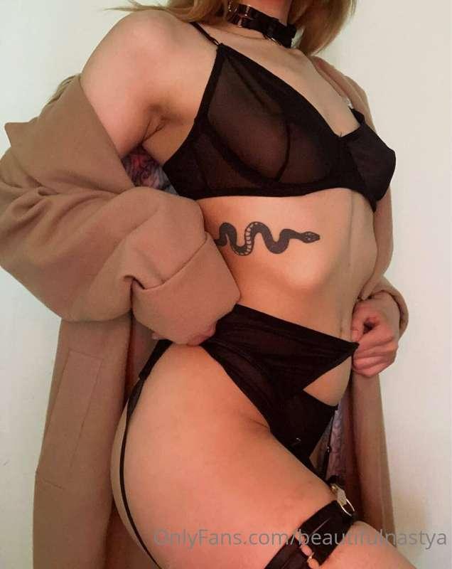 Do you like tattoos on a girl's body? I really love when a m..