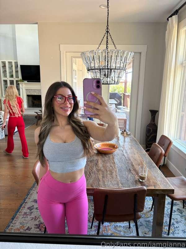 Would you cum on my my face?🤭