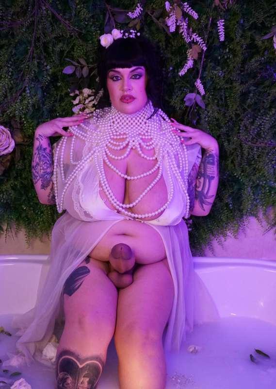 marilynmilkedme image #8