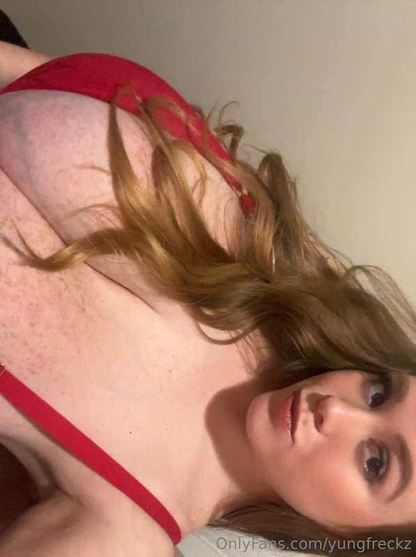 Let my cute lil red bra entertain you until I get the video ..
