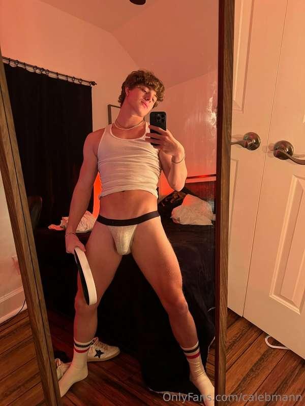 Wanna be @spicysammy’s lil bitch? 😈 now’s your chance. ***Su..