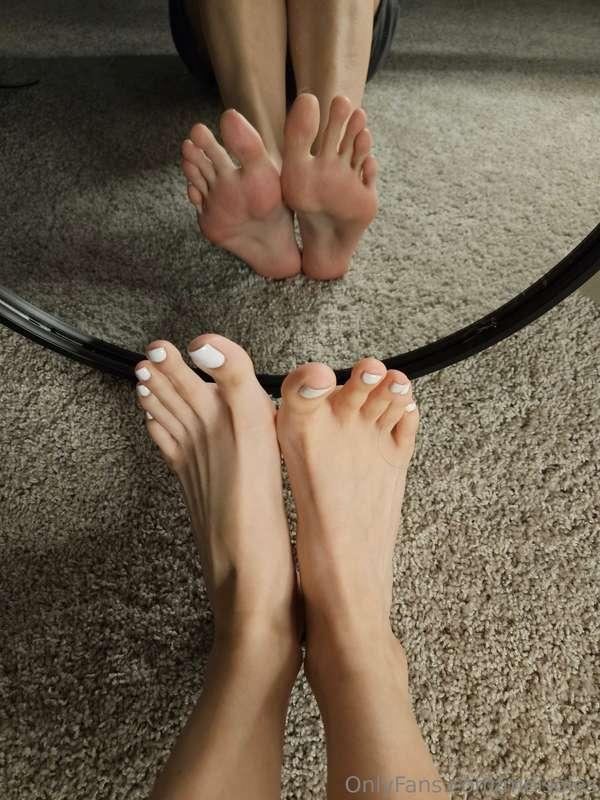Tops and sweaty soles