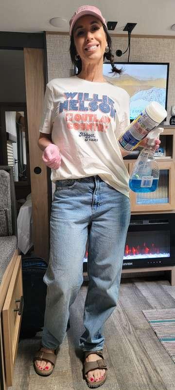 Outfit Of The Day! #ootdjust cleaning the camper today!👋 lov..