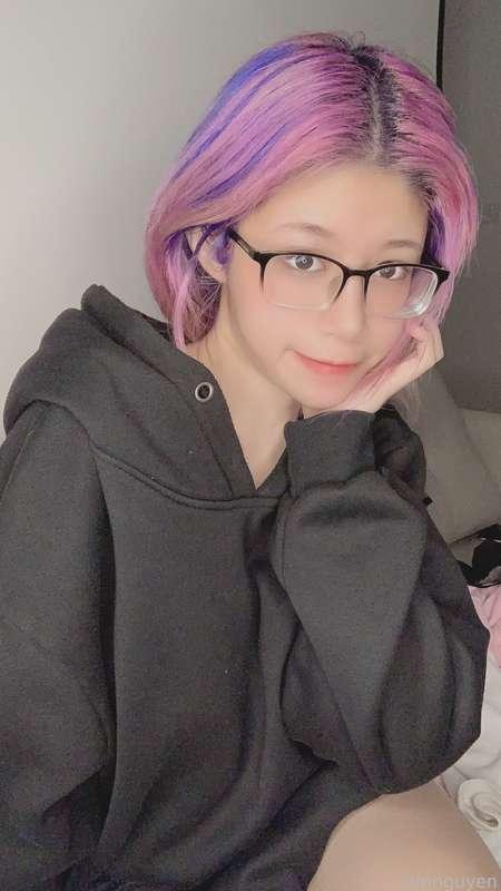 change in weather can be tiring ain't it? 😭 
but the fun thing about the coming winter is, I can be all cute and cozy in my hoodies~ 
especially when you find out how cute I am underneath it too 👀💕
