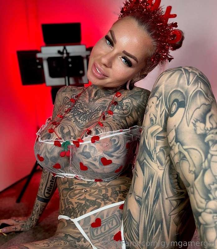 ***Peek-a-boo! my nipples wanna say hi to you! 😜🤭***