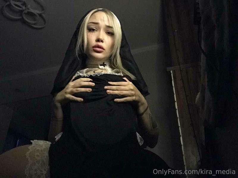 Did you get a lot of candies ? Сause I have something sweet ..
