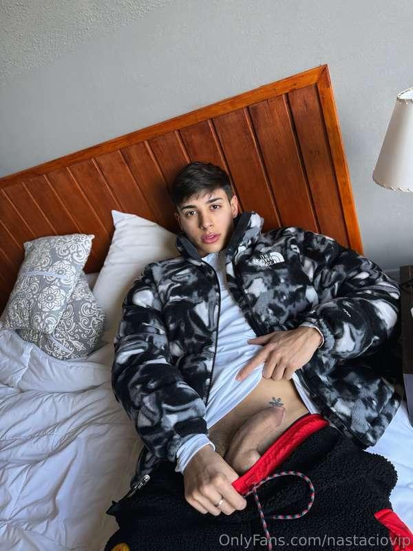 Aquí hace mucho frío , me ayudas a calentarme? 🥶🔥