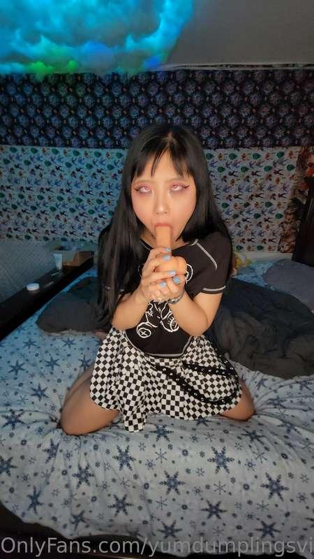 Would u like to see this face covered with cum?? Check ur dm..