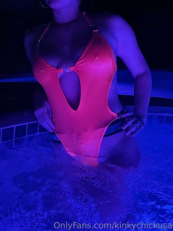 A couple shots from tonight.  Tried a few suits to test out ..