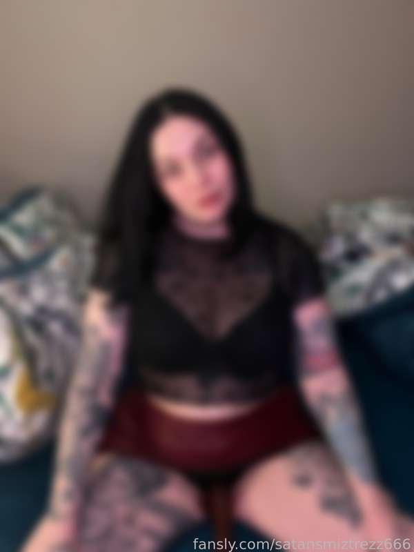 BRAND NEW 10 MINUTE CUM COUNTDOWN WITH MISTRESS 🍆💦 you’re only allowed to cum after me… my pleasure is more important watch me, then it’s your turn it’s only polite 😉 #cuckolding #cuck #pov #joi #cumcountdown #maturbation #humiliation #femdom #domination #pussydenial #tease 