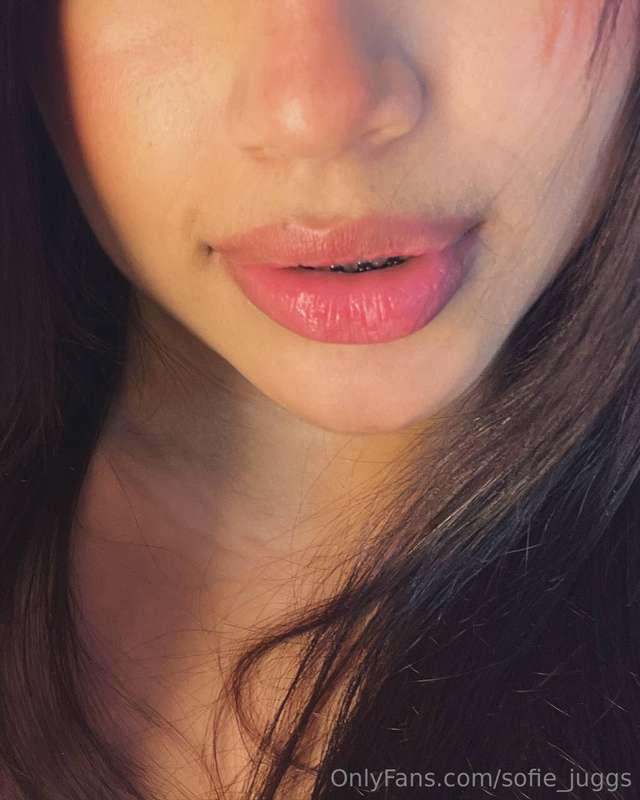 Think my kissable lips are as irresistible as they seem, or ..