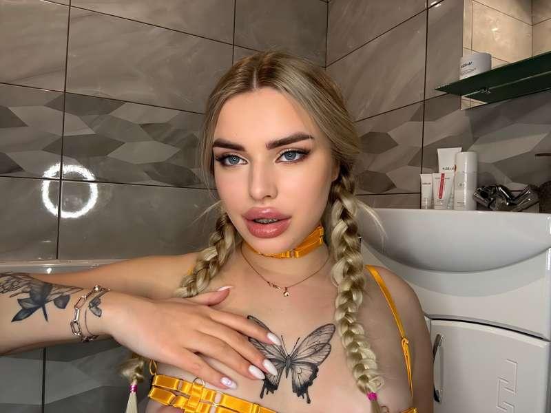 You'll fall in love with my juicy boobs at first sight😍🍑🔞 Th..